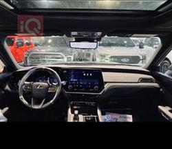 Lexus TX